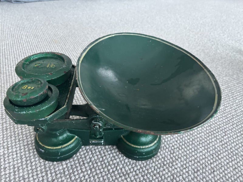 Old fashioned weighted scales Carousel 2