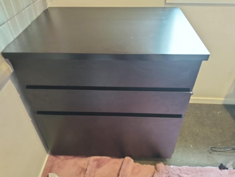 UNIQUE DESK/DRAWERS Carousel 2