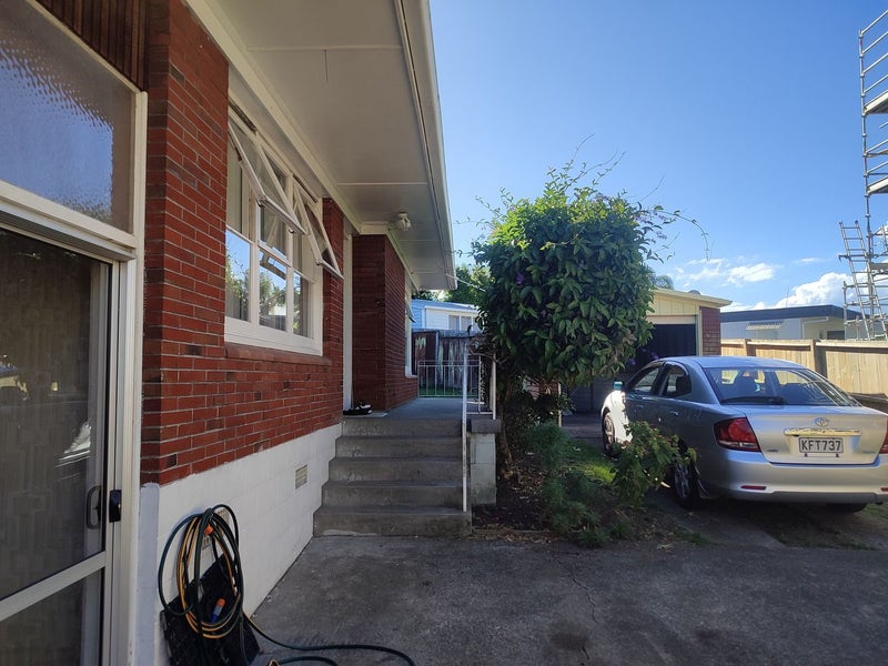 Image 1 of 10