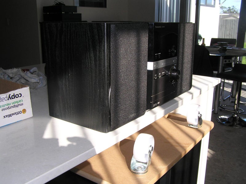 PANASONIC CD-iPOD STEREO SYSTEM Carousel 2