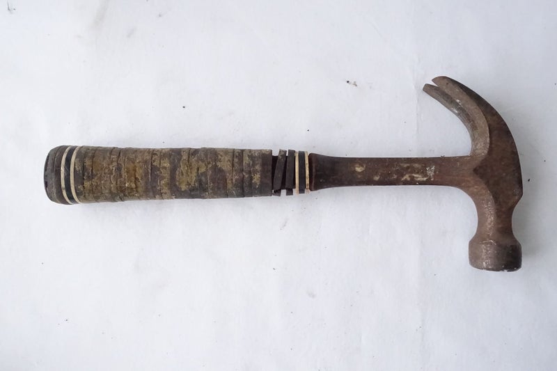 Vintage Estwing Stacked Leather Handle 16 oz? Curve Claw Hammer (SKU A8) Carousel 2
