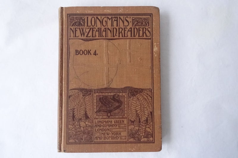 Longman's New Zealand Readers - Book 4, 1900 First Edition (SKU BK44) Carousel 1