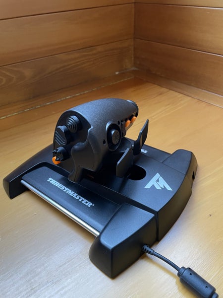 Thrustmaster T.16000M FCS Carousel 2