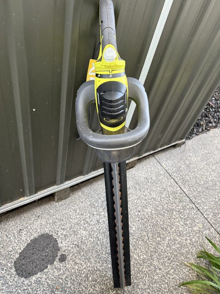 Ryobi hedge trimmer - 600W electric Carousel 3