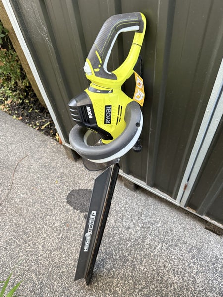 Ryobi hedge trimmer - 600W electric Carousel 2