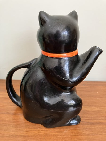 Wood & Sons ‘Pussyfoot’ 1930s novelty teapot Carousel 2