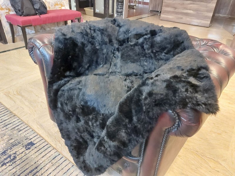 Newly Crafted Single Black Real NZ Possum Full Fur Throw - No Reserve! - B6373 Carousel 2