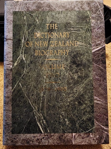 Dictionary of NZ Biography volumes 1- 5 Carousel 2