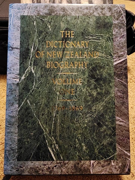 Dictionary of NZ Biography volumes 1- 5 Carousel 1