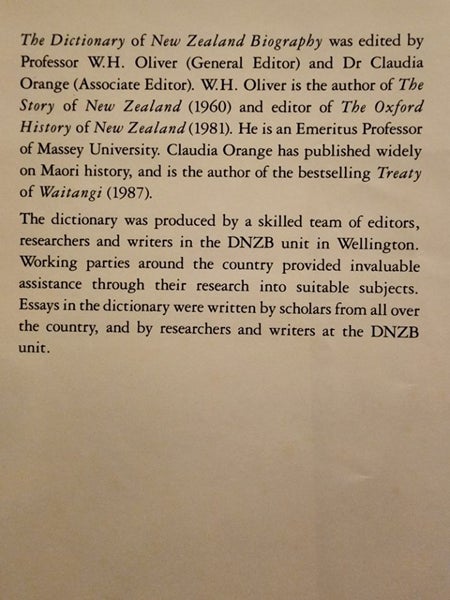 Dictionary of NZ Biography volumes 1- 5 Carousel 7