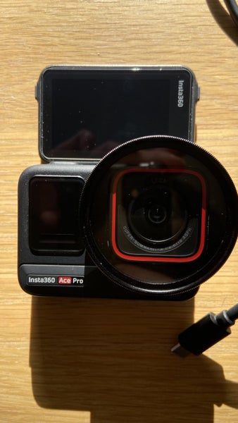 Insta360 Ace Pro Bundle Carousel 2