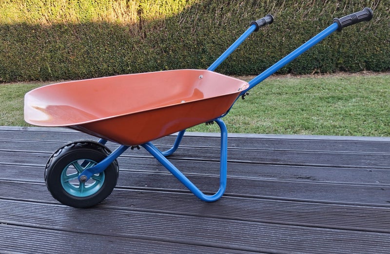 METAL child’s WHEELBARROW- produce display prop? Carousel 1