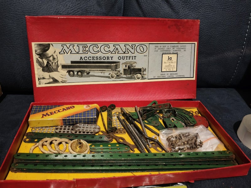 Meccano, Vintage 1a Accessory Outfit, With Instruction book, parts Carousel 1