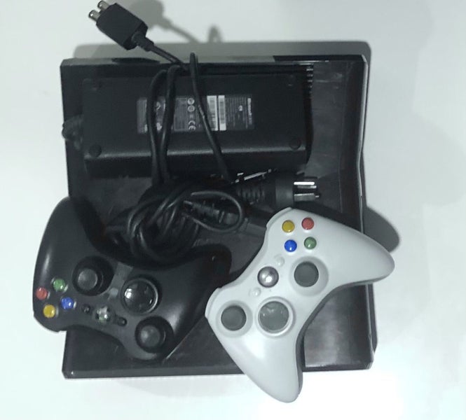 Xbox 360 (Faulty) + Broken Controller & Working Controller Carousel 1
