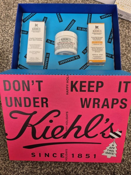 Let's Get Glowing Trio Gift Set Carousel 4