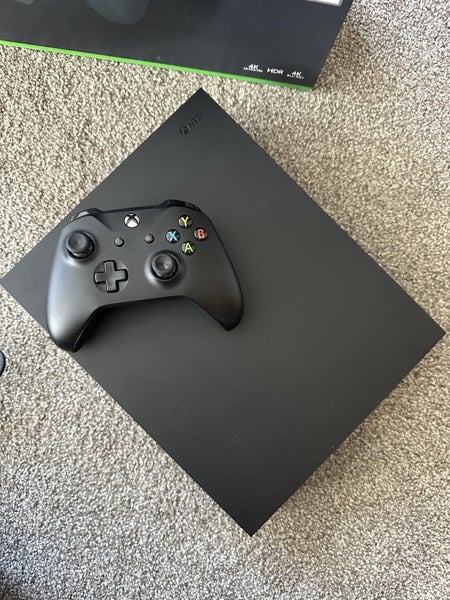 Xbox One X 1Tb bundle in box Carousel 2