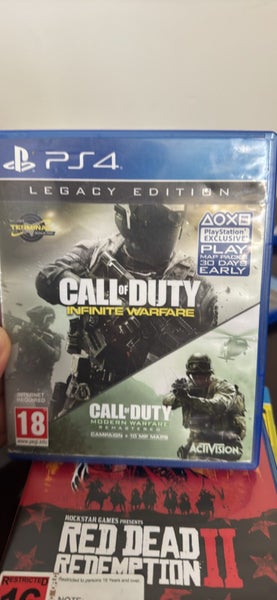 PS4 with 2 Sony offical controllers 2 games Carousel 2