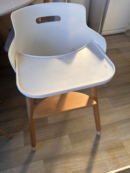 Kiwi Living Evo highchair Carousel 1