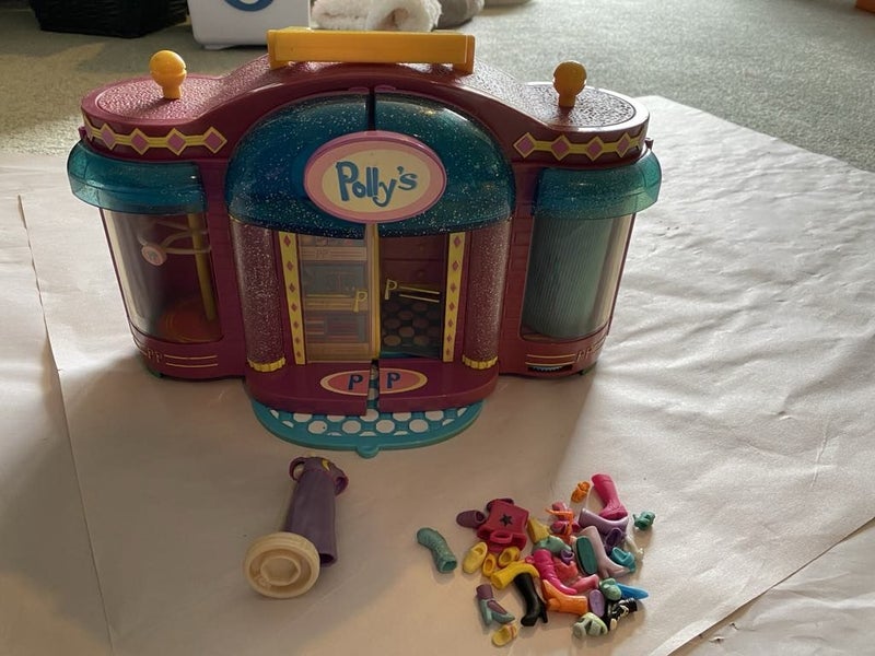 Polly Pocket doll boutique Carousel 2