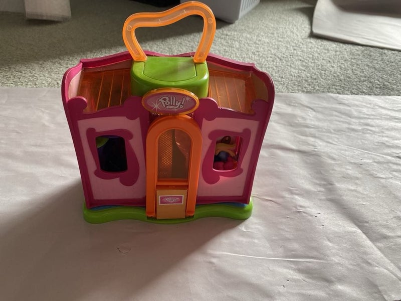 Polly Pocket doll Quick Click (Quik Clik) magnetic boutique dressing room Carousel 4