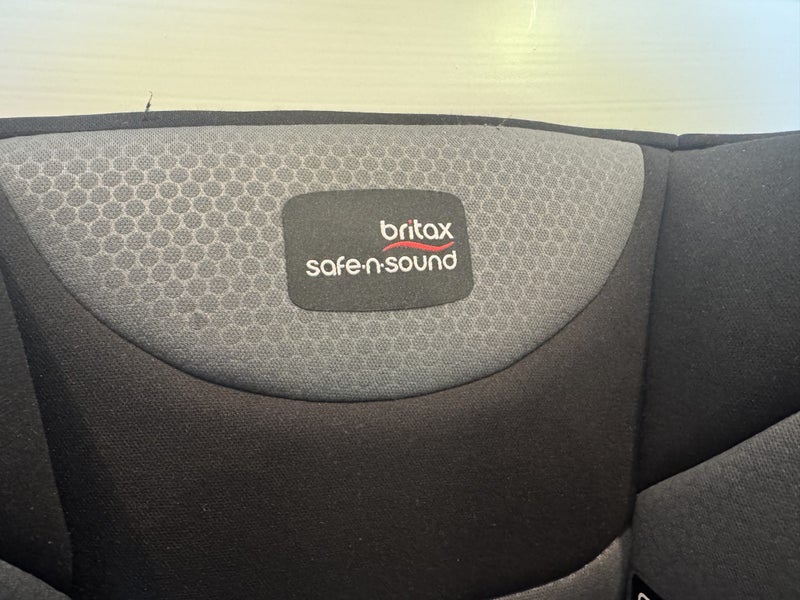 Britax Safe-N-Sound car seat Carousel 2