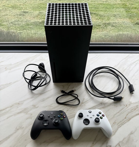 Xbox Series X 1TB with 2x Controllers Carousel 1