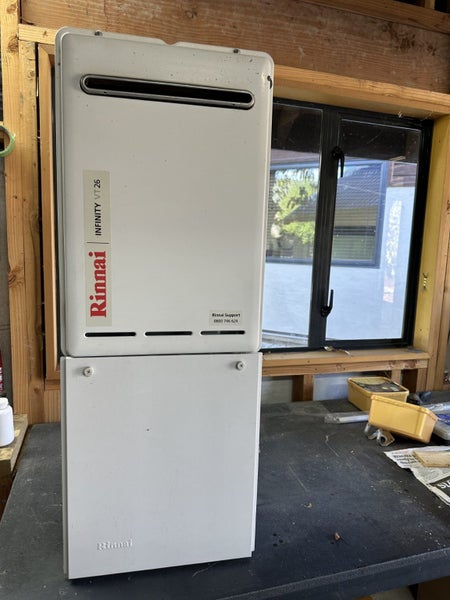 Gas Califont V26 external Rinnai Water Heater Carousel 1