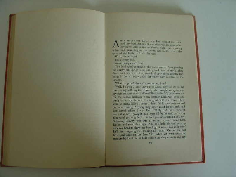 Two Classic NZ Novels Crump and McNeish Carousel 20