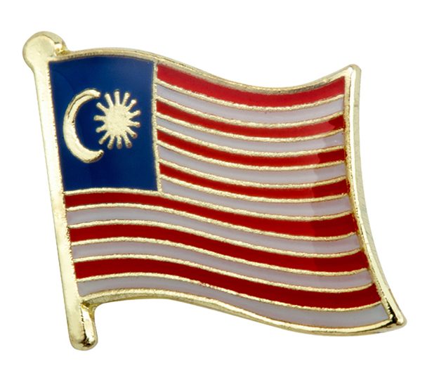 Malaysia Flag Lapel Enamel Pin Badge Carousel 2