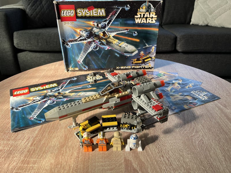 LEGO Star Wars #7140 X-wing Fighter Carousel 1