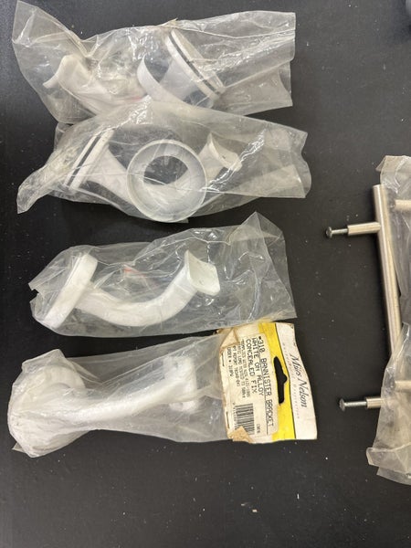 White banister bracket Carousel 1