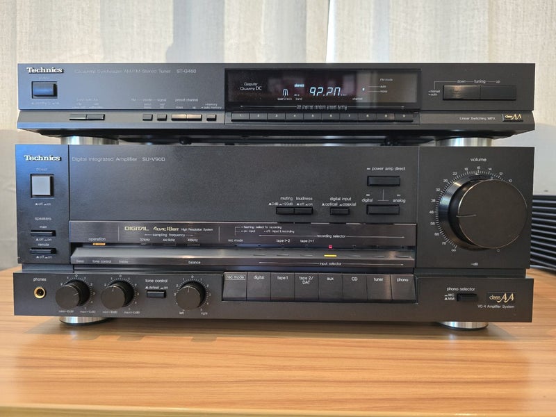 Technics SU-V90D Digital Amplifier Carousel 2