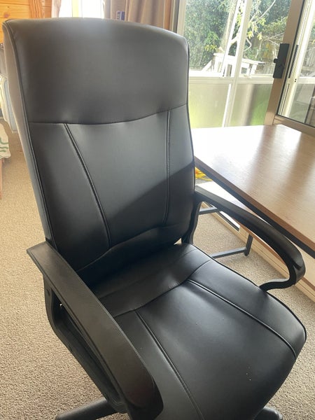 Office Desk and Chair Carousel 4