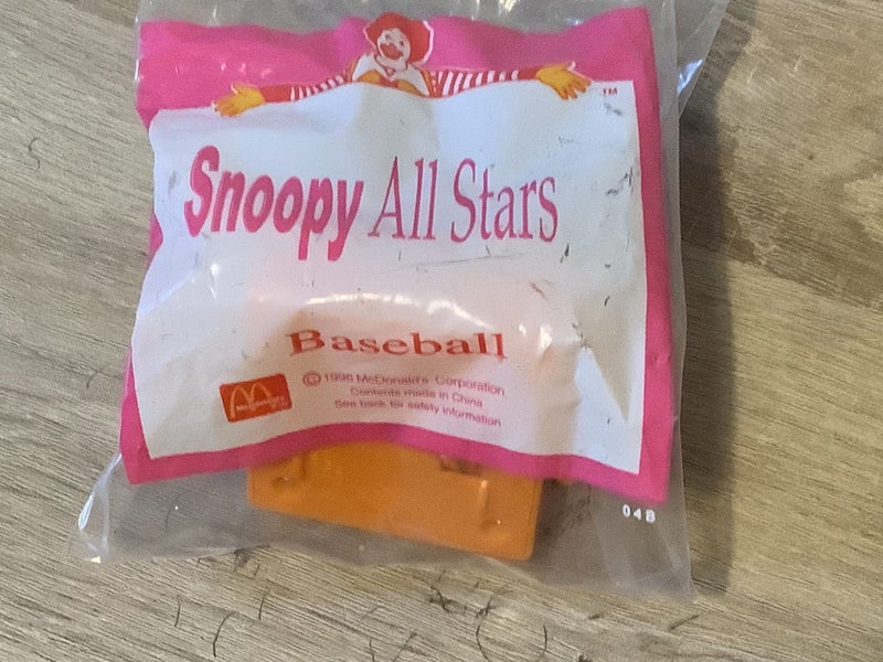 Snoopy All Stars Baseball 1996 McDonald’s Toy. Carousel 1