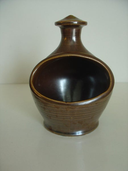 Crown Lynn Salt Pig Carousel 1