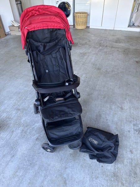 Mountain Buggy Nano Carousel 1