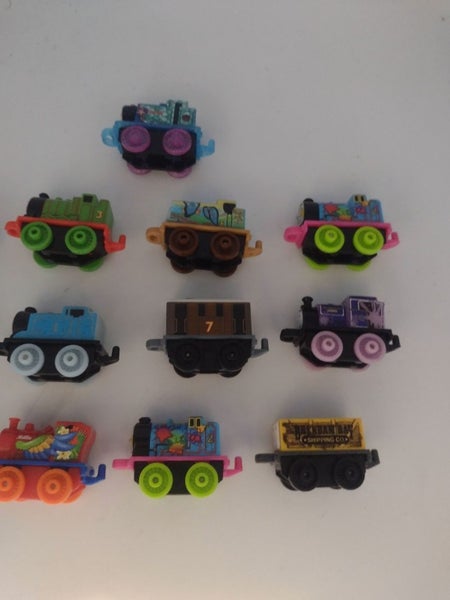 Thomas the tank engine mini trains x13 - plastic Carousel 3