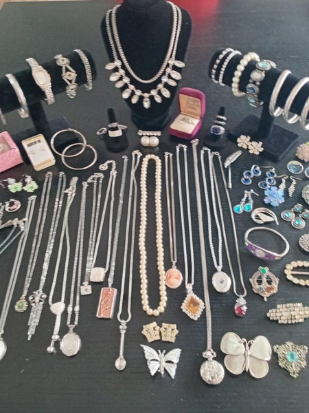 ESTATE SALE JEWELLERY COLLECTION Carousel 13