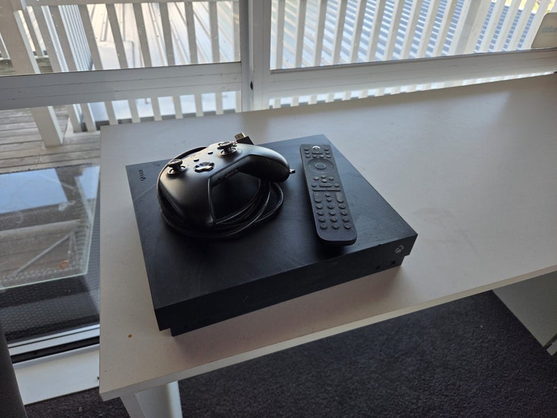 Xbox One X Carousel 1