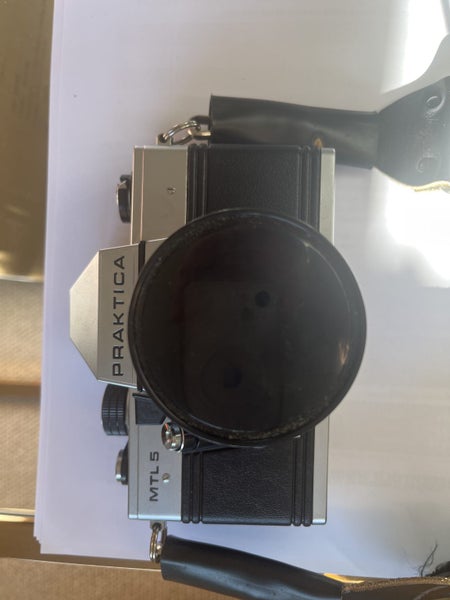 Praktica MTL5 camera Carousel 1
