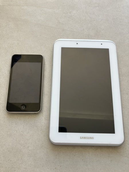 iPod and Samsung Tablet Carousel 1