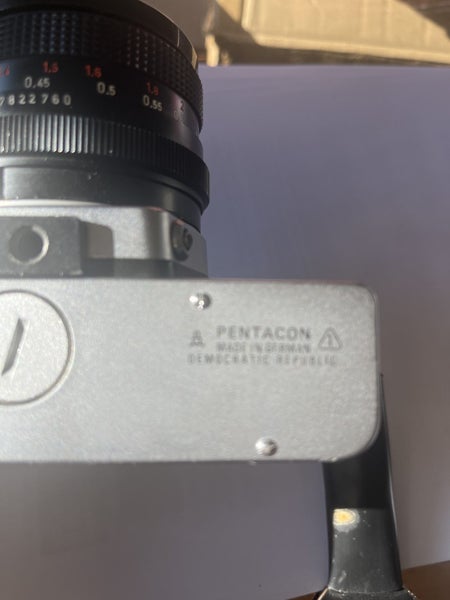 Praktica MTL5 camera Carousel 2