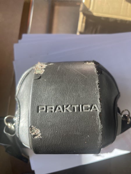 Praktica MTL5 camera Carousel 6