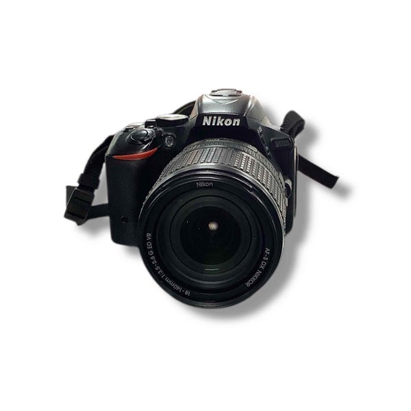 NIKON CAMERS D5500 WITH CARRY BAG Carousel 1