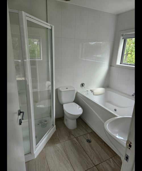 complete bathroom Carousel 1