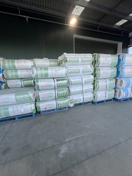 R3.6 Earthwool ceiling insulation Carousel 3