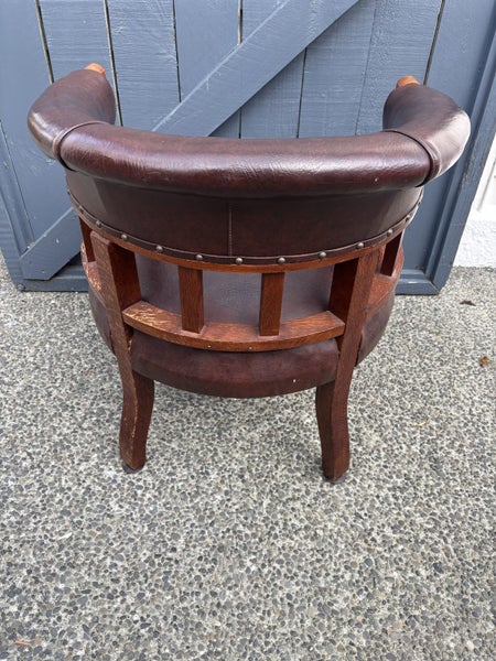 Vintage Captains Chair Carousel 2