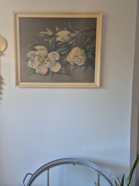 Tretchiko Magnolia print in Frame Carousel 5