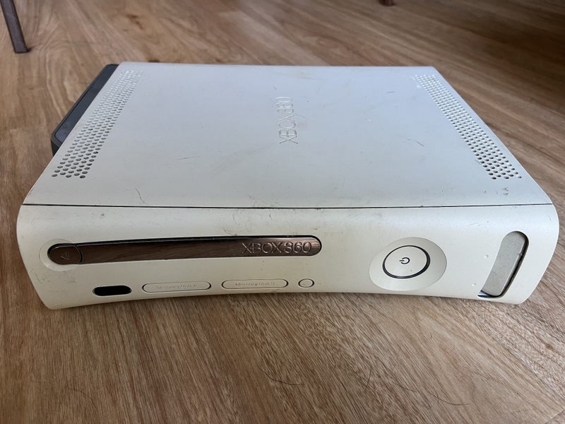 Xbox 360 - 60Gb - console - not working Carousel 1