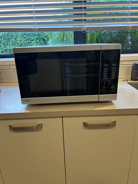 Sharp 34L Inverter Microwave - Silver Carousel 2